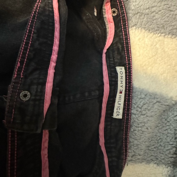 Black straight legged Vintage Tommy Hilfiger jeans. - Picture 2 of 4